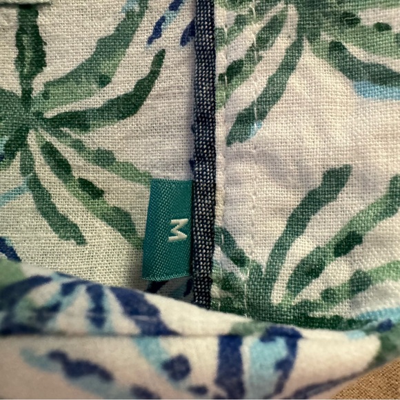TENTH + OCEAN. Tropical, Linen & Cotton, Button Down Shirt. Size Medium. - Picture 7 of 11